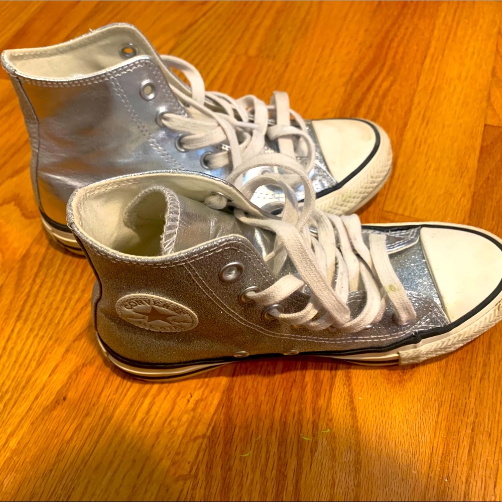 Size 5 silver high top converse